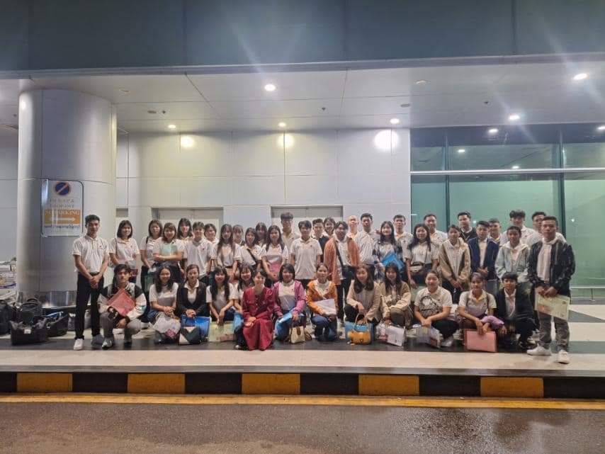 Students studying at Japanese Language School